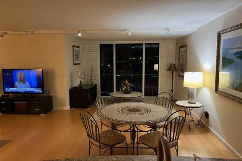 Condominio en alquiler en Sarasota, Florida, 2 dormitorios, 132.29 m2 № 1909406 - foto 2