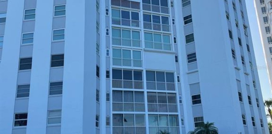 Condominio en Sarasota, Florida, 2 dormitorios № 1909406