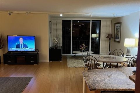 Condominio en alquiler en Sarasota, Florida, 2 dormitorios, 132.29 m2 № 1909406 - foto 3