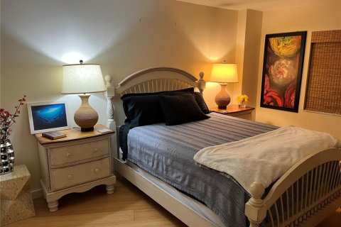 Condominio en alquiler en Sarasota, Florida, 2 dormitorios, 132.29 m2 № 1909406 - foto 13