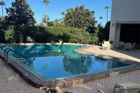 Condominio en alquiler en Sarasota, Florida, 2 dormitorios, 132.29 m2 № 1909406 - foto 23