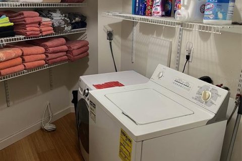 Condominio en alquiler en Sarasota, Florida, 2 dormitorios, 132.29 m2 № 1909406 - foto 22