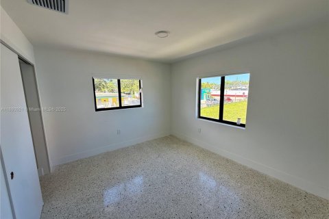 Condominio en alquiler en Miami, Florida, 2 dormitorios, 74.32 m2 № 1978013 - foto 7