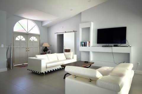 House in Coral Springs, Florida 4 bedrooms, 212.37 sq.m. № 1865504 - photo 1