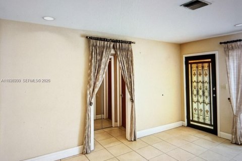 Villa ou maison à vendre à Miami, Floride: 3 chambres, 147.62 m2 № 1995956 - photo 6