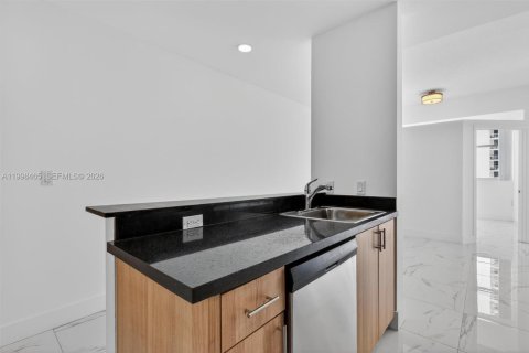Copropriété à vendre à Miami, Floride: 1 chambre, 71.81 m2 № 2060889 - photo 15