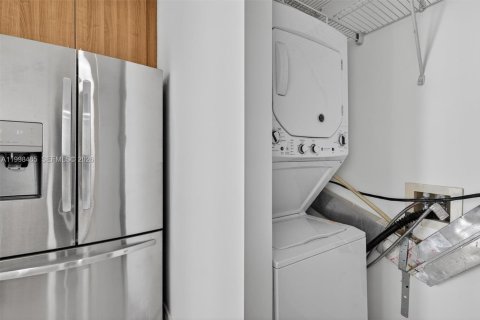 Copropriété à vendre à Miami, Floride: 1 chambre, 71.81 m2 № 2060889 - photo 19