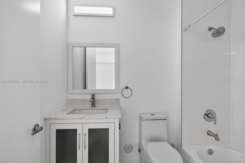 Copropriété à vendre à Miami, Floride: 1 chambre, 71.81 m2 № 2060889 - photo 9