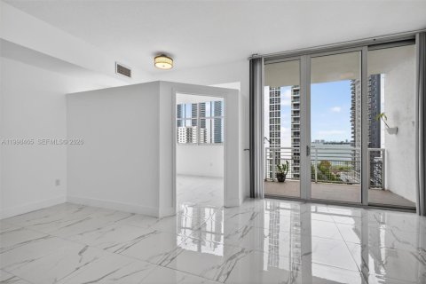 Copropriété à vendre à Miami, Floride: 1 chambre, 71.81 m2 № 2060889 - photo 27