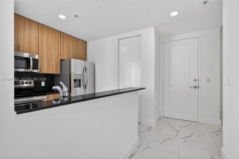 Copropriété à vendre à Miami, Floride: 1 chambre, 71.81 m2 № 2060889 - photo 17