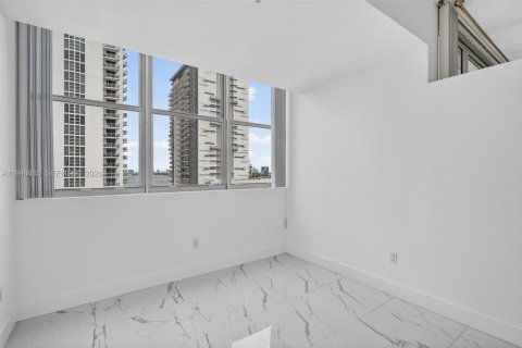 Copropriété à vendre à Miami, Floride: 1 chambre, 71.81 m2 № 2060889 - photo 30