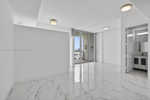 Copropriété à vendre à Miami, Floride: 1 chambre, 71.81 m2 № 2060889 - photo 11