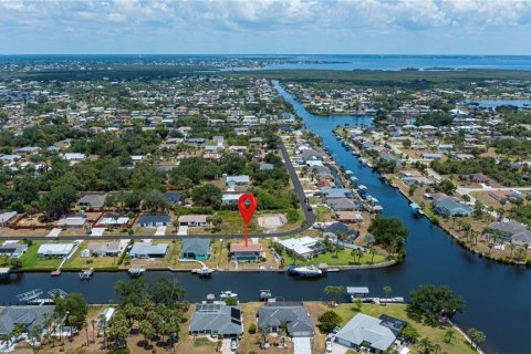 Купить виллу или дом в Порт-Шарлотт, Флорида 3 комнаты, 110.27м2, № 2266596 - фото 6