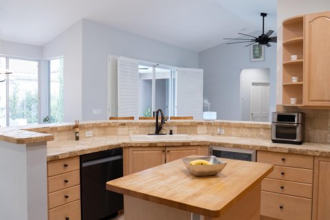 Villa ou maison à louer à Boca Raton, Floride: 4 chambres, 249.81 m2 № 2176766 - photo 13