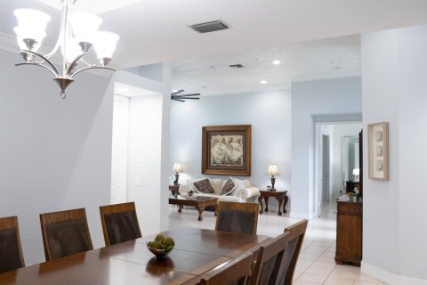 Villa ou maison à louer à Boca Raton, Floride: 4 chambres, 249.81 m2 № 2176766 - photo 10