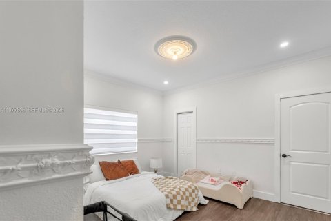 Villa ou maison à louer à Miami, Floride: 4 chambres, 154.96 m2 № 2046072 - photo 9