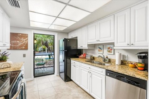 House in Sarasota, Florida 2 bedrooms, 132.39 sq.m. № 2156414 - photo 6