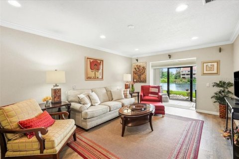 House in Sarasota, Florida 2 bedrooms, 132.39 sq.m. № 2156414 - photo 2