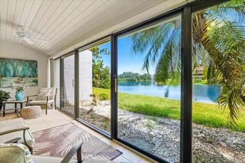 House in Sarasota, Florida 2 bedrooms, 132.39 sq.m. № 2156414 - photo 9