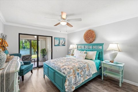 House in Sarasota, Florida 2 bedrooms, 132.39 sq.m. № 2156414 - photo 12