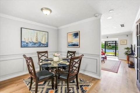 House in Sarasota, Florida 2 bedrooms, 132.39 sq.m. № 2156414 - photo 4