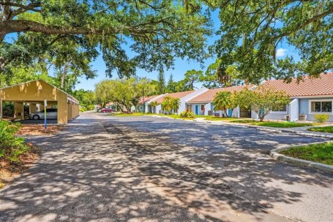 House in Sarasota, Florida 2 bedrooms, 132.39 sq.m. № 2156414 - photo 21