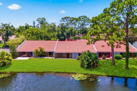 House in Sarasota, Florida 2 bedrooms, 132.39 sq.m. № 2156414 - photo 28