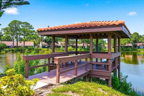 House in Sarasota, Florida 2 bedrooms, 132.39 sq.m. № 2156414 - photo 23
