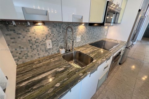 Condominio en Miami Beach, Florida, 1 dormitorio № 2079107