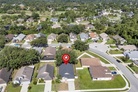 House in Orange City, Florida 4 bedrooms, 177.81 sq.m. № 1797284 - photo 6