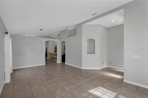House in Orange City, Florida 4 bedrooms, 177.81 sq.m. № 1797284 - photo 10
