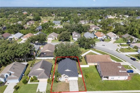 House in Orange City, Florida 4 bedrooms, 177.81 sq.m. № 1797284 - photo 4