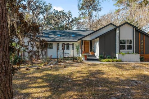 House in Ocala, Florida 5 bedrooms, 336.96 sq.m. № 2117698 - photo 3