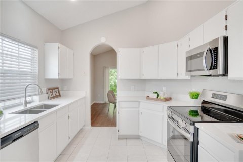 House in Kissimmee, Florida 3 bedrooms, 178.37 sq.m. № 1810581 - photo 18