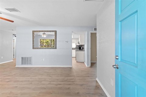 Casa en venta en Spring Hill, Florida, 3 dormitorios, 146.79 m2 № 2428728 - foto 8