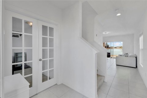 Casa en venta en Kissimmee, Florida, 4 dormitorios, 191.38 m2 № 2206247 - foto 4
