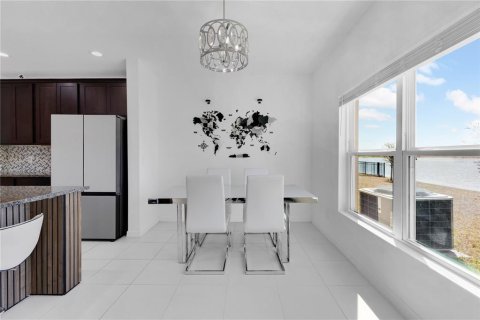 Casa en venta en Kissimmee, Florida, 4 dormitorios, 191.38 m2 № 2206247 - foto 9