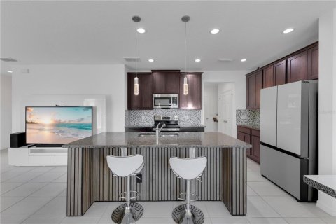 Casa en venta en Kissimmee, Florida, 4 dormitorios, 191.38 m2 № 2206247 - foto 6