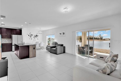 Casa en venta en Kissimmee, Florida, 4 dormitorios, 191.38 m2 № 2206247 - foto 12