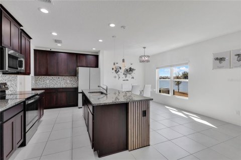 Casa en venta en Kissimmee, Florida, 4 dormitorios, 191.38 m2 № 2206247 - foto 8