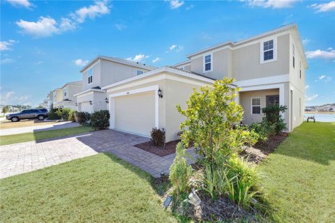 House in CYPRESS HAMMOCK in Kissimmee, Florida 4 bedrooms, 191.38 sq.m. № 2206247