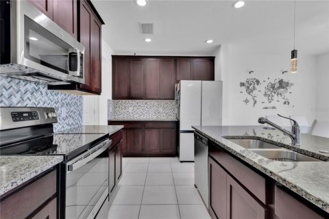 Casa en venta en Kissimmee, Florida, 4 dormitorios, 191.38 m2 № 2206247 - foto 7