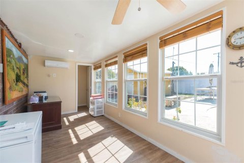 Casa en venta en Tampa, Florida, 3 dormitorios, 137.77 m2 № 2206594 - foto 30