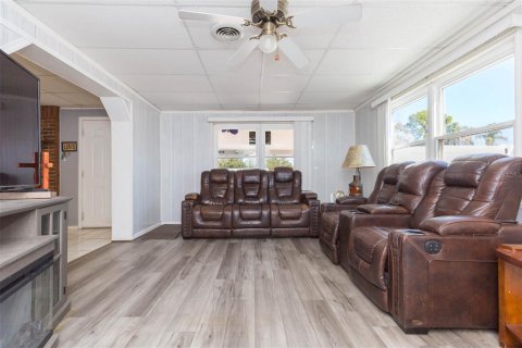 Casa en venta en Tampa, Florida, 3 dormitorios, 137.77 m2 № 2206594 - foto 10