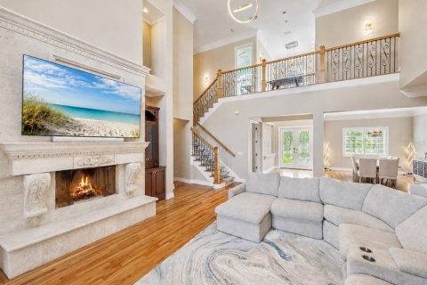 House in Clearwater, Florida 5 bedrooms, 488.29 sq.m. № 2095319 - photo 7