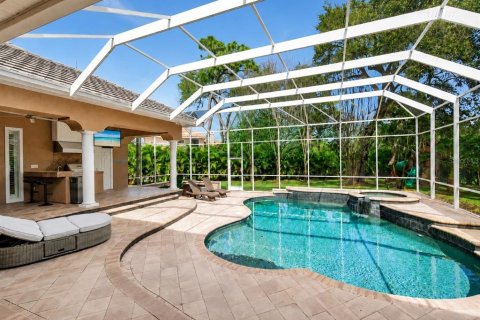 House in Clearwater, Florida 5 bedrooms, 488.29 sq.m. № 2095319 - photo 27