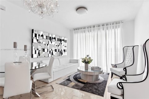 Copropriété à vendre à Miami, Floride: 3 chambres, 131.83 m2 № 1966271 - photo 5