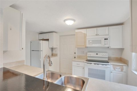 Villa ou maison à vendre à Orlando, Floride: 4 chambres, 154.59 m2 № 1718127 - photo 12