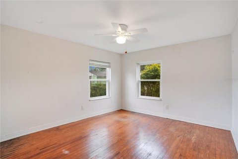 House in Orlando, Florida 4 bedrooms, 154.59 sq.m. № 1718127 - photo 8