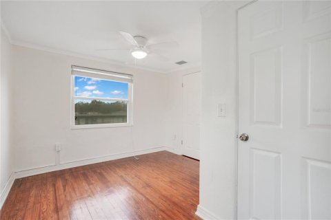 House in Orlando, Florida 4 bedrooms, 154.59 sq.m. № 1718127 - photo 17